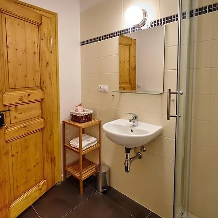 Queen Bee Apartments Prague Room photo