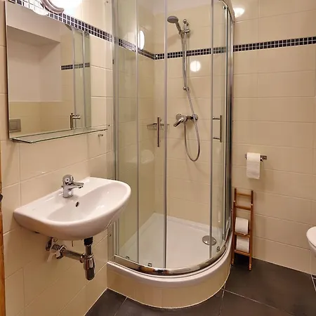 Queen Bee Apartments Prague Room photo