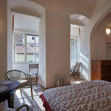 Queen Bee Apartments Prague Room photo