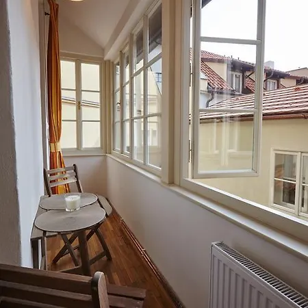 Queen Bee Apartments Prague Room photo