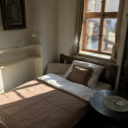 Queen Bee Apartments Prague Exterior photo